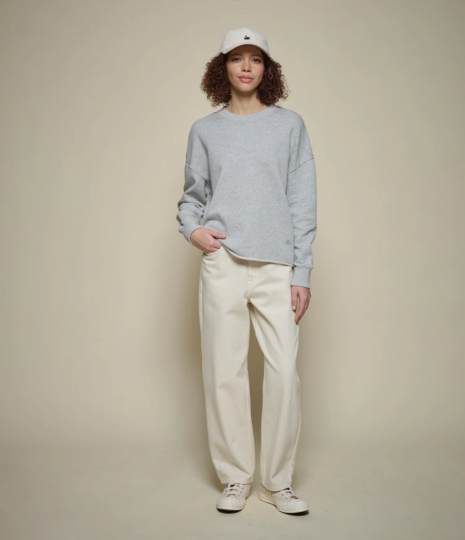 Retro Fleece Sweatshirt With Open Edge On Hem - Image 6