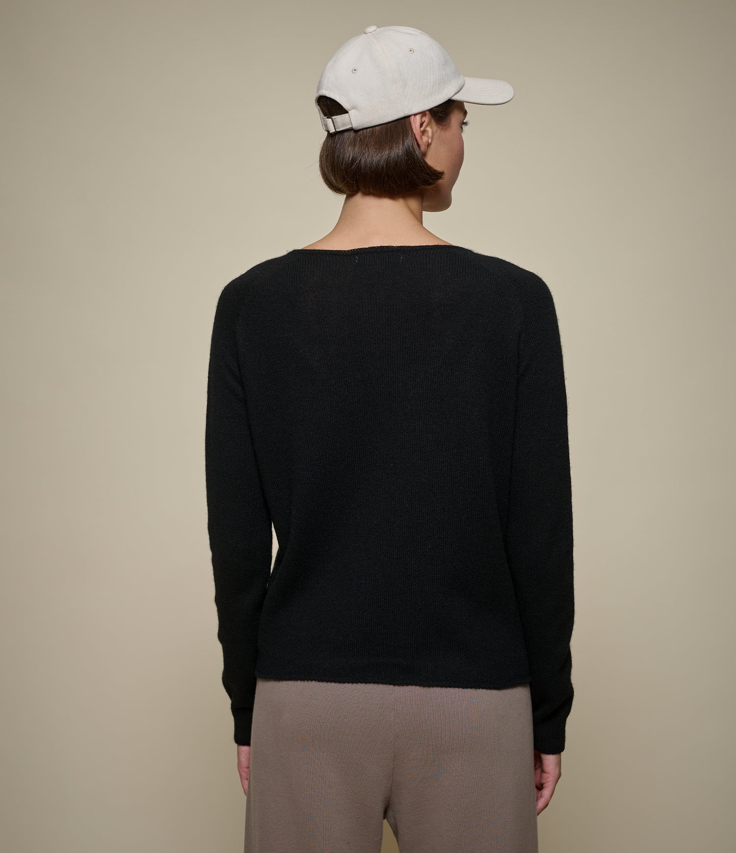 Lightweight Merino Wool-Cashmere-Silk Raglan Sweater - Image 3